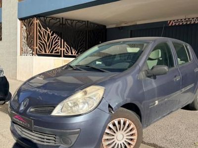 Occasion 2006 Renault Clio III Expression Citadine | 2 990 €