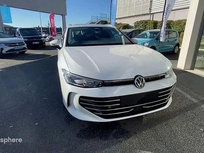 Blanc Occasion 2024 VW Passat Elegance Break | 48 999 €