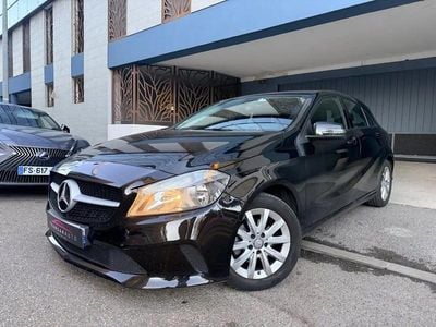 Noir Occasion 2016 Mercedes A180 Berline | 12 990 € (Prix juste)