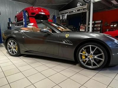 Gris Occasion 2010 Ferrari California Cabriolet | 119 900 €