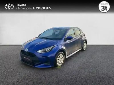 Bleu genièvre (m) Occasion 2023 Toyota Yaris Hybrid Berline | 18 900 € (Prix juste)