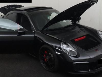 Porsche 911 Carrera 4 GTS