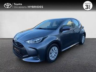 Gris atlas (m) Occasion 2023 Toyota Yaris Hybrid Berline | 18 780 € (Prix juste)