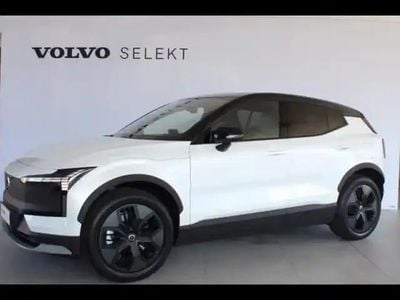 Blanc cristal métal/toit noir Occasion 2025 Volvo EX30 CC Performance SUV | 54 990 €
