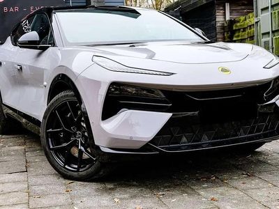 Gris Occasion 2024 Lotus Eletre SUV | 84 900 €