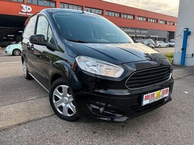 Noir Occasion 2015 Ford Tourneo Trend Van | 7 990 € (Prix juste)