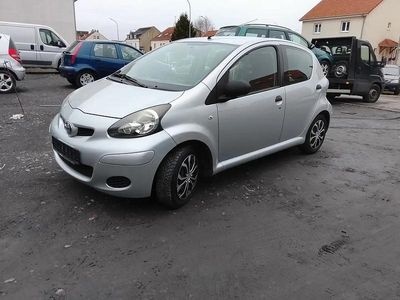 Occasion Toyota Aygo 68 ch (50 kW) 2009 Argent Citadine
