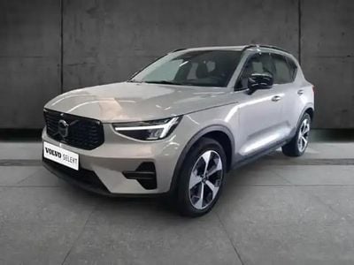 Argent aurore métallisé Occasion 2025 Volvo XC40 Ultra SUV | 39 990 € (Prix juste)