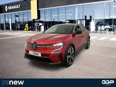 Occasion Renault Megane E-Tech Iconic 2022 Rouge flamme / toit noir étoilé SUV