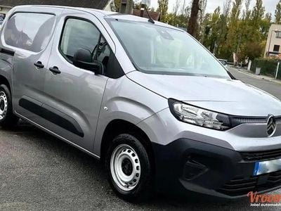 Gris Occasion 2024 Citroën Berlingo Monospace | 15 990 €