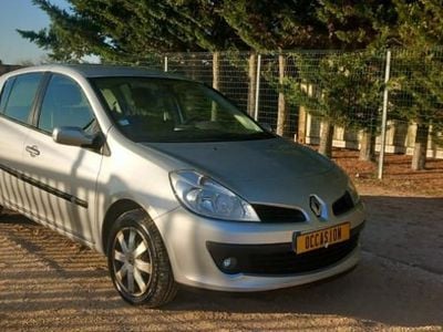 Gris Occasion 2007 Renault Clio II Dynamique Citadine | 4 700 € (Prix juste)