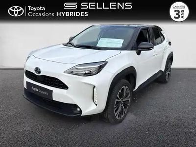 Blanc nacré/toit noir Occasion 2022 Toyota Yaris Cross SUV | 23 990 € (Prix juste)