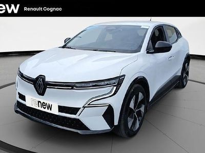 Blanc Occasion 2023 Renault Mégane Equilibre Berline | 21 990 € (Prix juste)