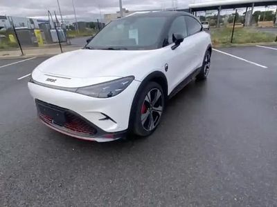 Blanc digital métallisé/toit noir Occasion 2025 Smart #3 Brabus SUV | 39 900 €
