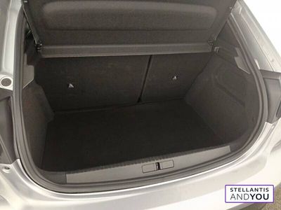 Gris Occasion 2024 Peugeot 208 Allure Citadine | 22 490 € (Prix assez cher)