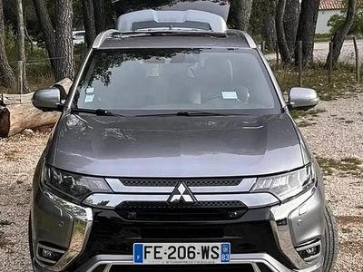 Gris Occasion 2019 Mitsubishi Outlander Instyle SUV | 19 990 €