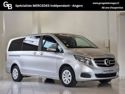 Mercedes V220