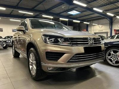 Beige Occasion 2015 VW Touareg SUV | 31 990 € (Prix assez cher)