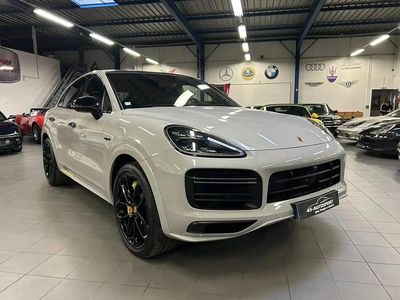 Gris Occasion 2019 Porsche Cayenne Turbo S SUV | 112 990 € (Prix cher)