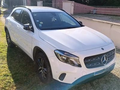 Mercedes GLA200