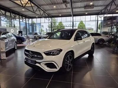 Polar white Occasion 2025 Mercedes GLA180 SUV | 46 990 €