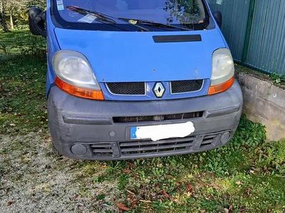Occasion Renault Trafic 139 ch (102 kW) 2005 Bleu Monospace