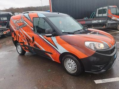 Blanc Occasion 2015 Fiat Doblò Monospace | 9 900 €