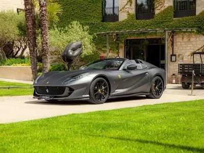 Gris Occasion 2023 Ferrari 812 Cabriolet | 439 000 €