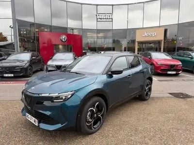 Bleu navigli métallisée/toit noir Occasion 2025 Alfa Romeo Junior Premium SUV | 35 490 € (Prix juste)