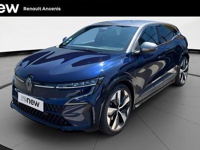 Bleu Occasion 2022 Renault Megane E-Tech Techno Berline | 25 990 € (Prix assez cher)
