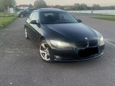 Occasion 2008 BMW 320 Comfort Edition Coupé | 9 990 € (Prix assez cher)