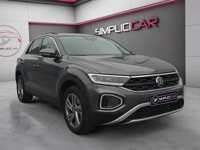 Gris Occasion 2024 VW T-Roc Life SUV | 27 980 € (Prix juste)