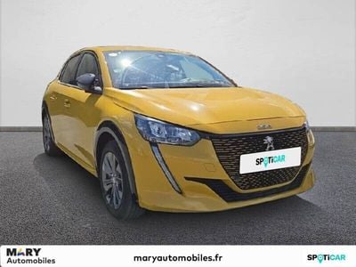 Occasion Peugeot e-208 Allure 100 kW (136 ch) 2023 Jaune Citadine