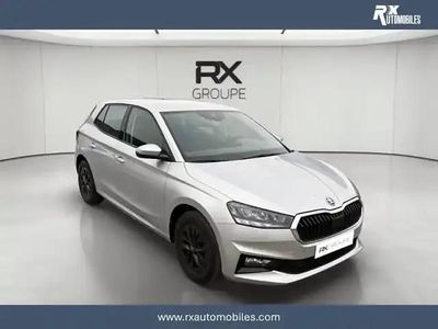 Gris Occasion 2025 Skoda Fabia Berline | 20 900 € (Prix juste)