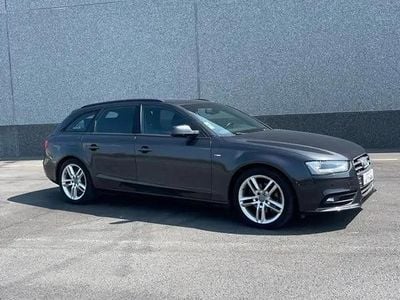 Noir Occasion 2014 Audi A4 S-Line Break | 10 490 €