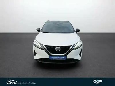Blanc lunaire toit noir Occasion 2022 Nissan Qashqai Tekna SUV | 18 499 € (Prix juste)