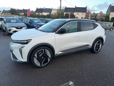 Blanc Occasion 2024 Renault Scenic E-Tech Iconic SUV | 37 990 €