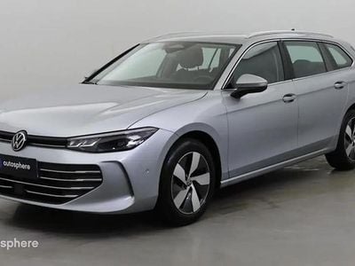 Gris Occasion 2024 VW Passat Life Break | 35 999 € (Prix cher)