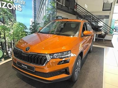 Orange Occasion 2025 Skoda Karoq Selection SUV | 34 990 € (Prix cher)