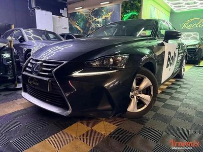 Noir Occasion 2017 Lexus IS300h Business Edition Berline | 15 990 €