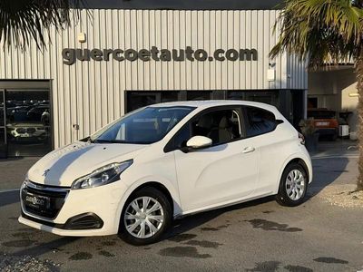 Blanc Occasion 2018 Peugeot 208 Active Citadine | 10 490 € (Prix juste)
