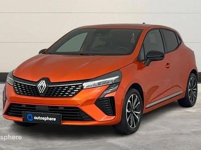 Orange Occasion 2024 Renault Clio V Techno Berline | 20 599 € (Prix juste)