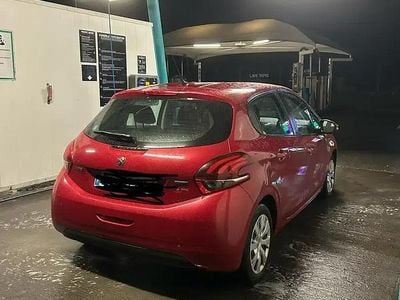 Occasion 2015 Peugeot 208 Active Citadine | 4 590 € (Bon prix)