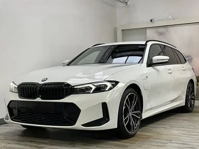 BMW 330e