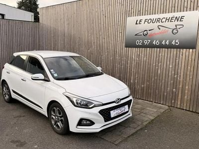 Blanc Occasion 2019 Hyundai i20 Berline | 13 290 € (Bon prix)