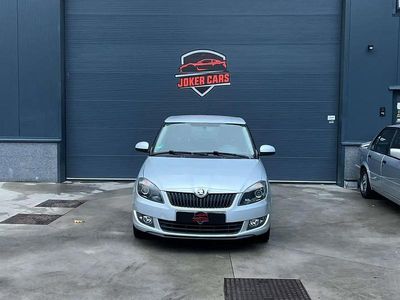 Gris Occasion 2015 Skoda Fabia Berline | 4 250 €