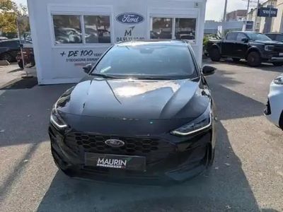 Rouge Occasion 2025 Ford Focus ST-Line X Berline | 23 990 € (Prix assez cher)