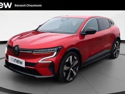 Rouge Occasion 2022 Renault Megane E-Tech Techno Berline | 24 000 € (Prix juste)