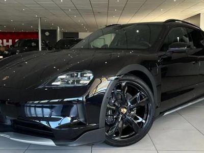 Noir Occasion 2024 Porsche Taycan Cross Turismo Break | 109 990 € (Prix cher)