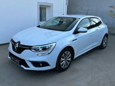 occasion Renault Mégane IV Berline Blue dCi 95 Business 8490€ HT